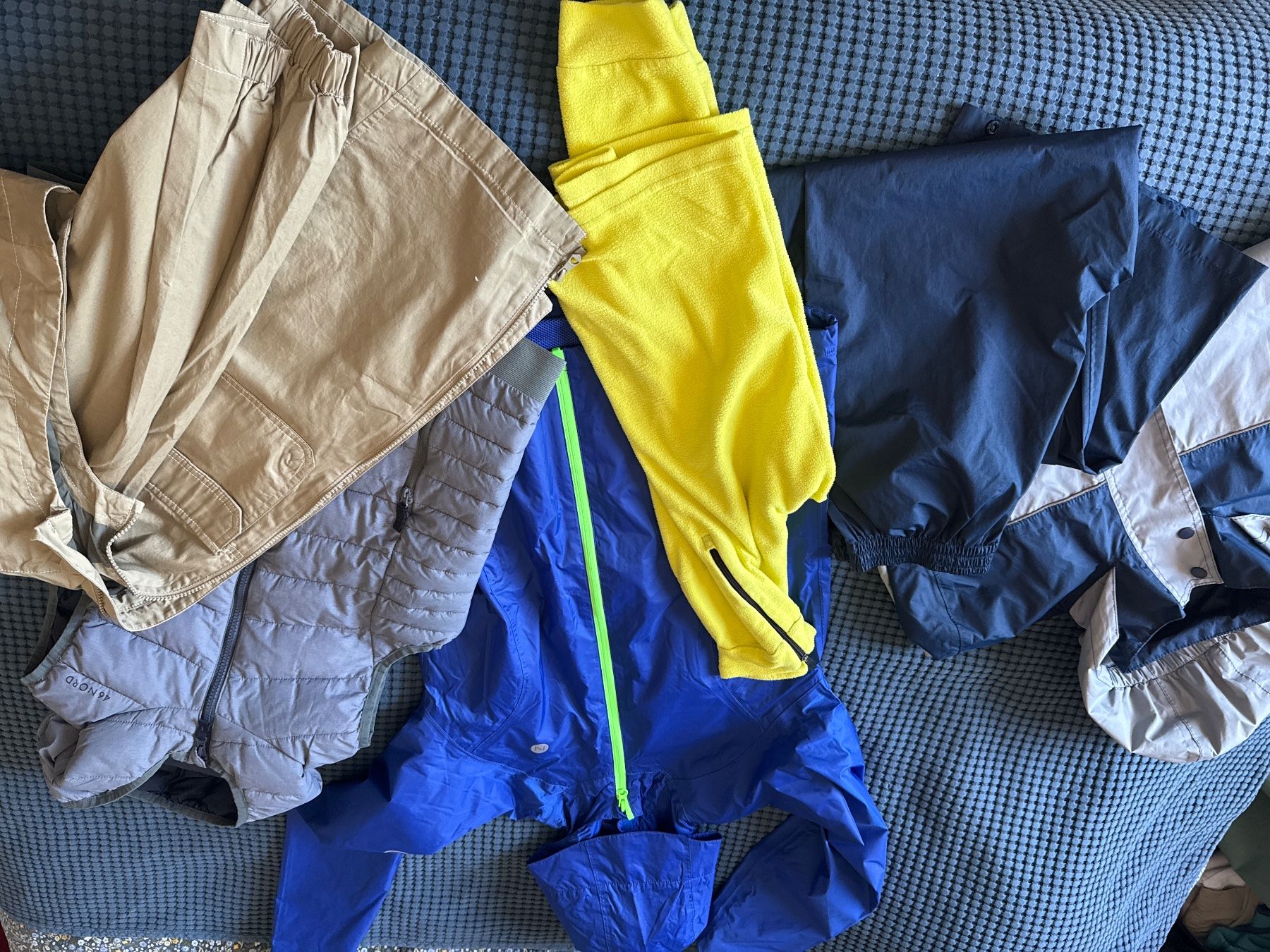 Lotti & Set di vestiti: Kleider Paket mit Halloween Kostüm – Usato da Winkel venduto da Olirickli05 3