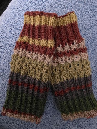 Warme, gestrickte Pulswärmer für den Herbst/Winter.