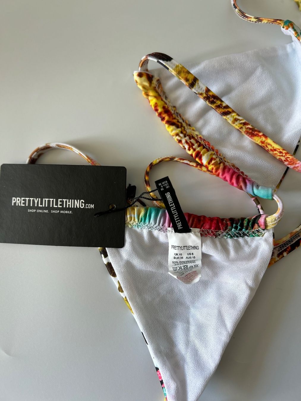 Maillots de bain & Bikinis: Prettylittlething Bikini top – Neuf avec emballage d'origine à Frauenfeld par isa_9cy7 2