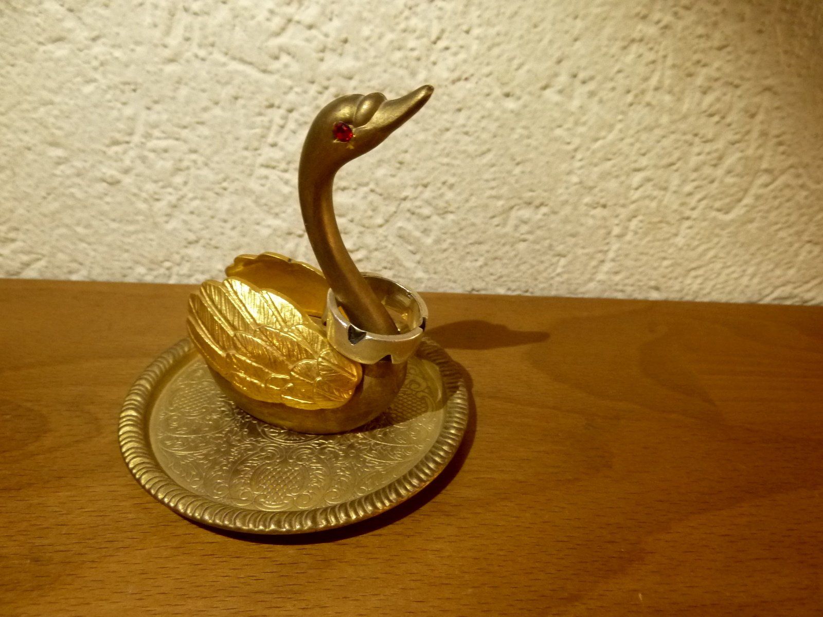 Statuette: Schwan Ringhalter messing Schmuckstück Teller – Usato da Hochfelden venduto da swissice