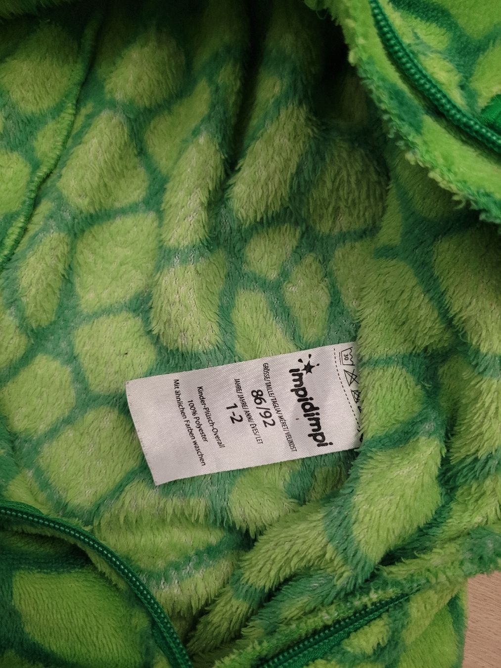 Pyjamas & Ähnliches: Dino Anzug Gr. 86/92 – Gebraucht aus Lupsingen von sta_wgg5 4