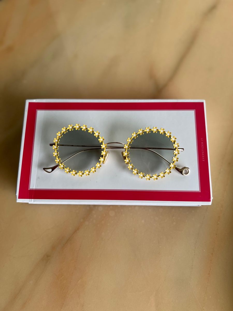 Brillen & Gläser: Sonnenbrille – Neu (gemäss Beschreibung) aus Baar von TheArchive