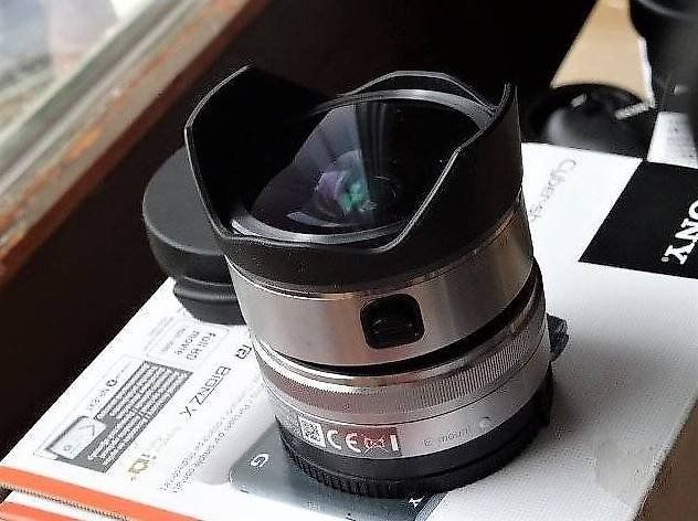 Sony Objectifs: Sony Sel16f28 + Ultra-Weitwinkel E-Mount – D'occasion à Buttisholz par buttiholli 1