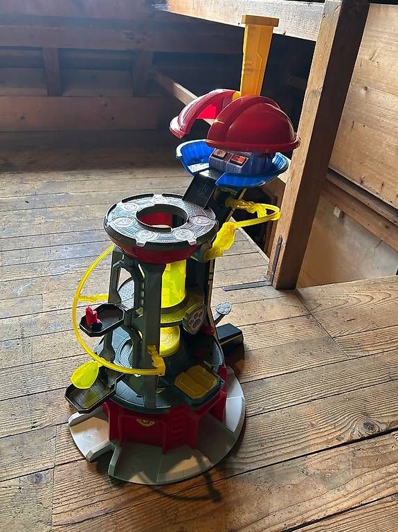 Giocattoli: Paw Patrol Zentrale gross – Usato da Degersheim venduto da Principessa_90