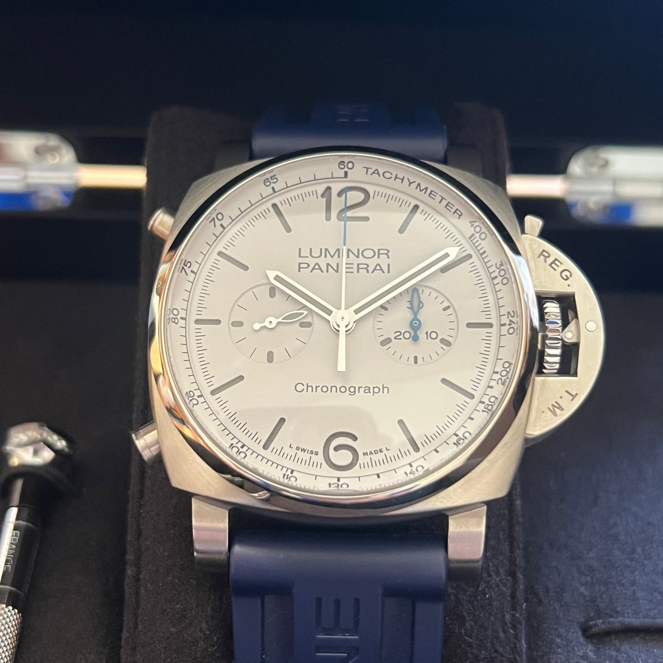 Panerai Orologi: Panerai Luminor Chronograph Full Set PAM01218 – Usato da Carouge GE venduto da Watchaser