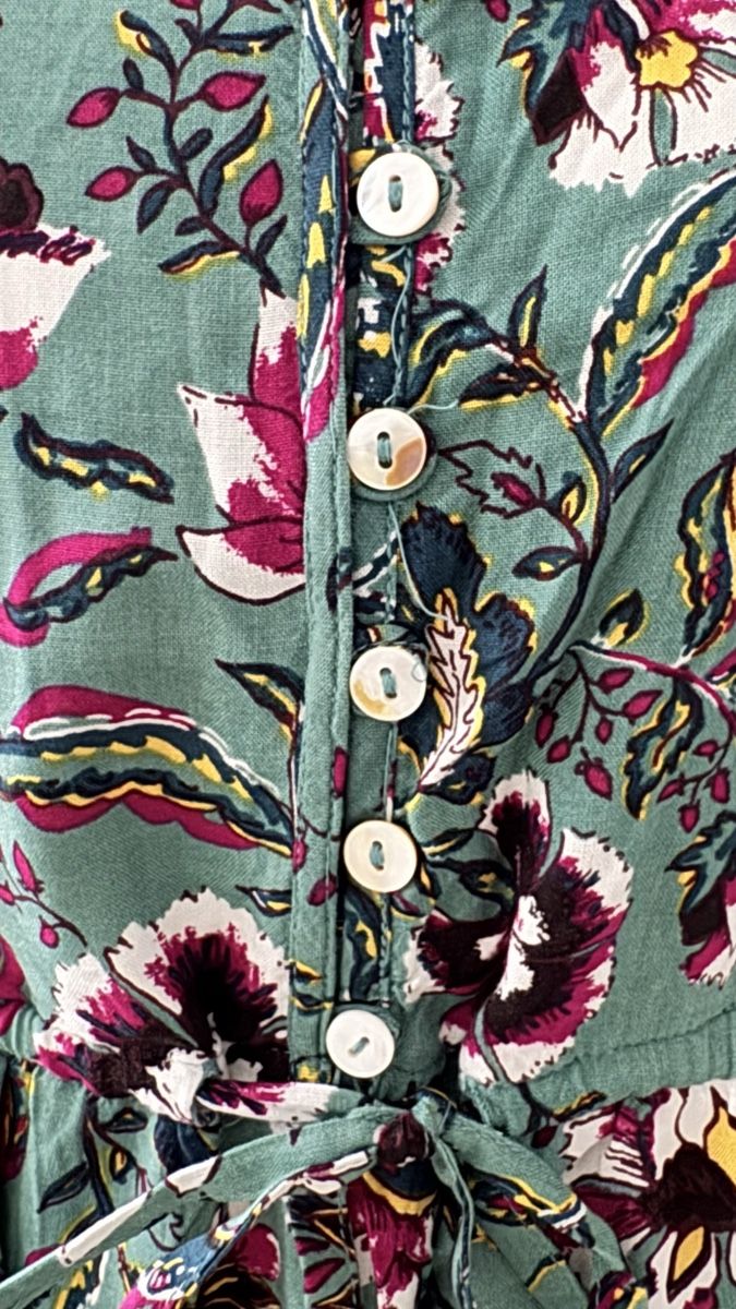 Robes: Kleid langarm floral  – Neuf (Voir description) à Mörigen par TimelessFinds 1