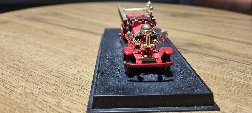 Modellini d'auto: Feuerwehr Ahrens Fox 1:64 – Usato da Landquart venduto da Predi91 3