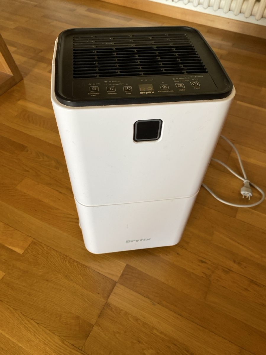 Luftentfeuchter: Luftentfeuchter Dryfix Royal 12 7L/Tag – Gebraucht aus Zürich von sch_z7xl