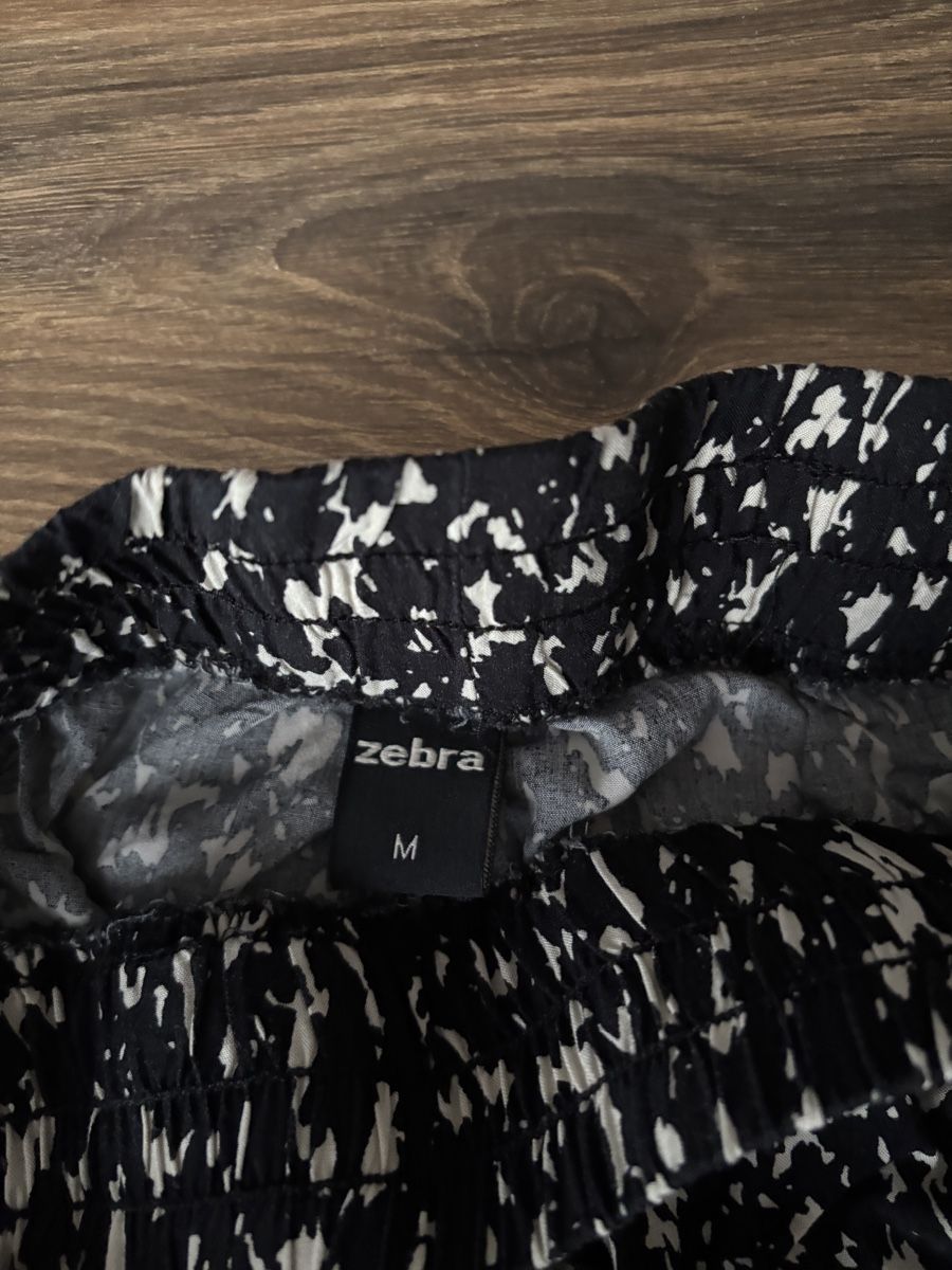 Zebra Lotti di vestiti: 2 paar shorts Grösse S – Usato da Lyss venduto da Prinzess99 1