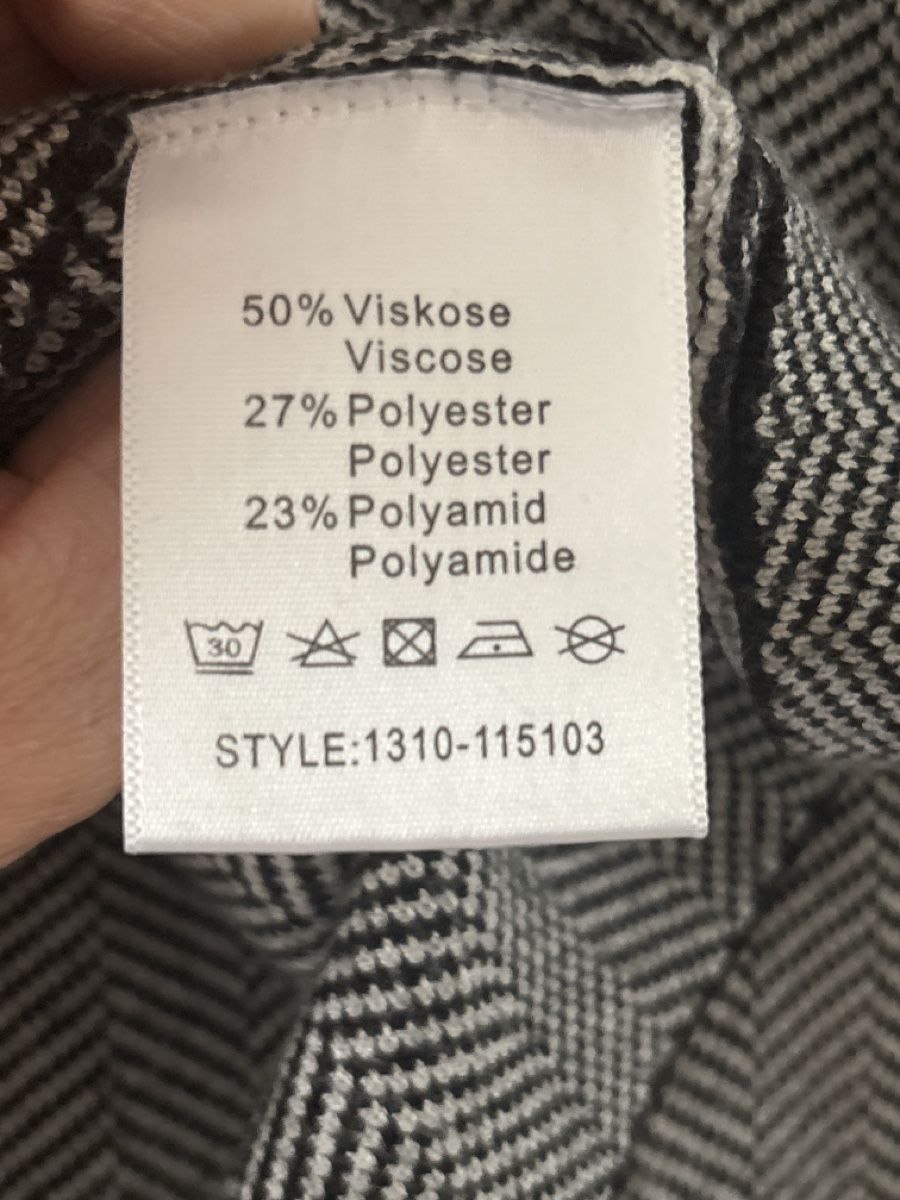 Maglioni & Felpe: Pullover katestorm schwarz weiss Fischgrät Grösse L – Usato da Sirnach venduto da khe_q88w 3