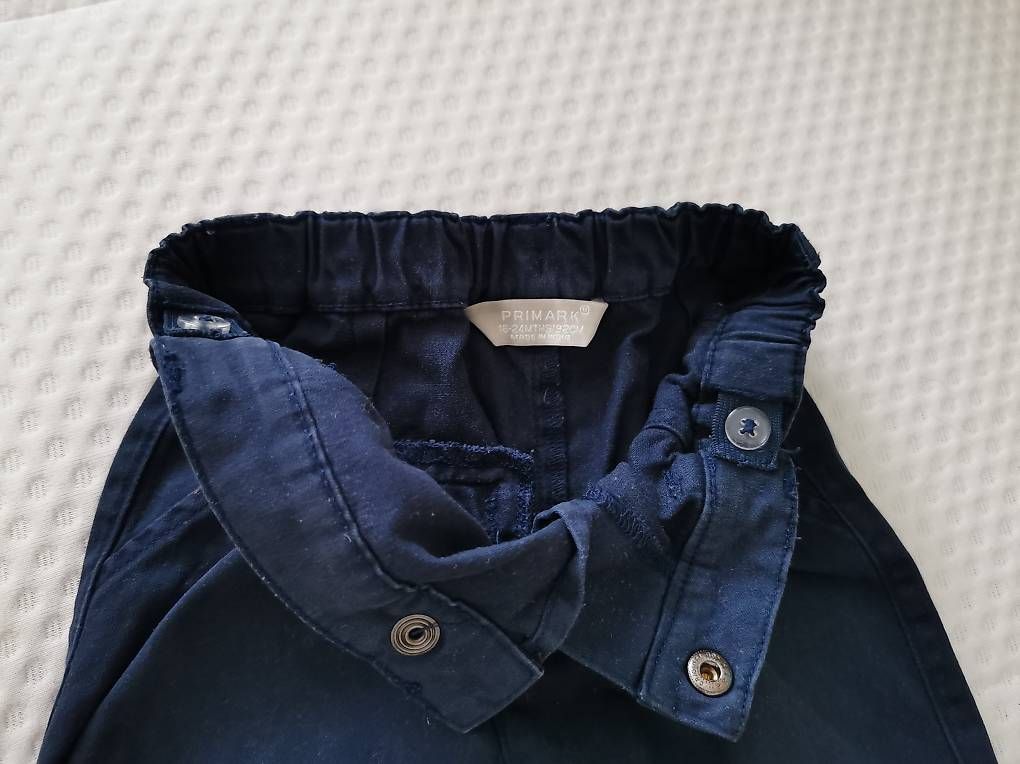 Pantaloni: Stoffhose dunkelblau Primark, Gr. 92 – Usato da Dietikon venduto da Sandra_Luka 2