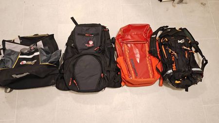 Cède divers sacs Triathlon et Rando