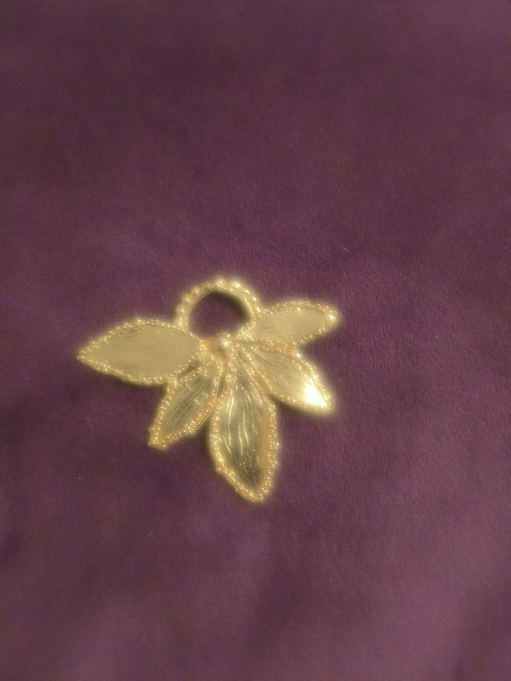 Saint Laurent Ciondoli: bijoux pendentif Yves Saint Laurent  – Usato da Pampigny venduto da Nathbn