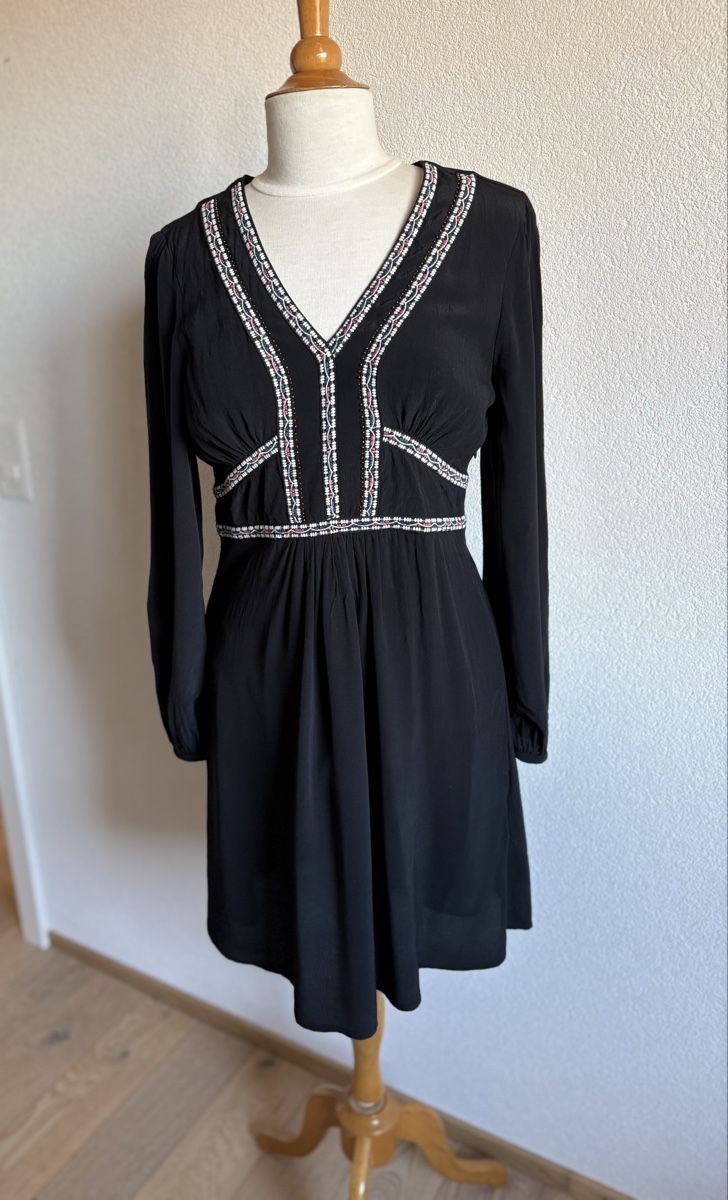 Maison 123 Vestiti: Robe Maison 123 taille 38 (36 suisse) – Usato da Broc venduto da ffribourg 1