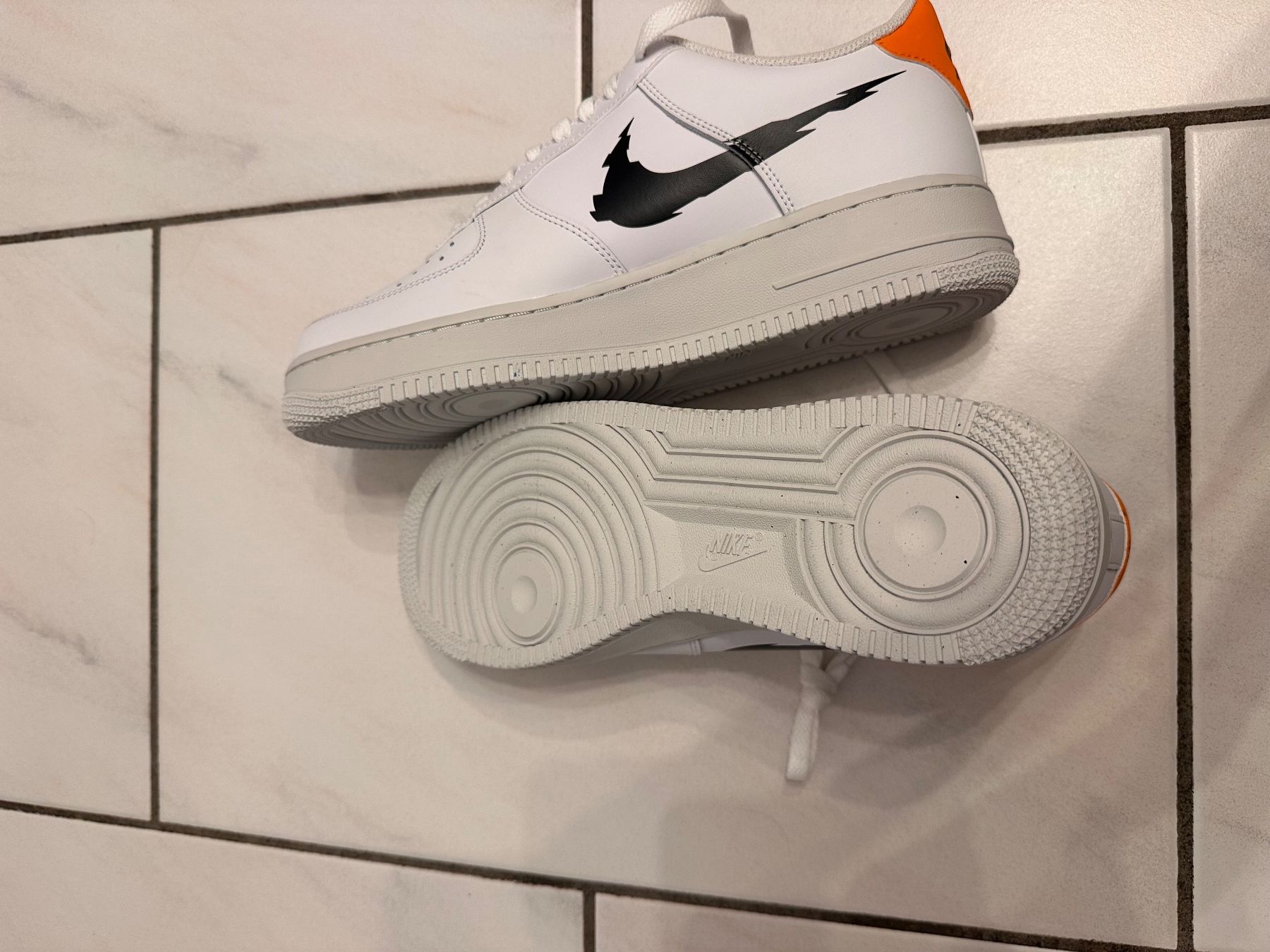 Nike Herrenschuhe: Nike Air Force One, EUR 43 – Neu und originalverpackt aus Uitikon Waldegg von verkaufgenie88 4
