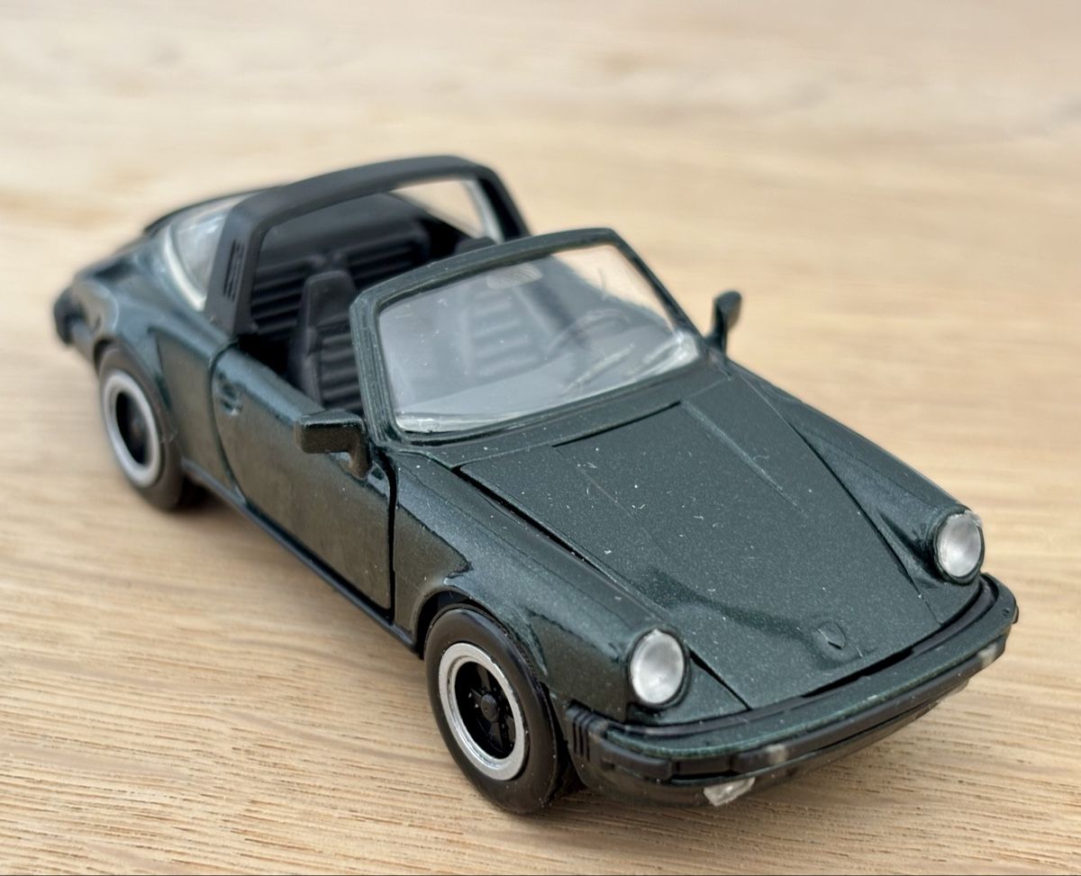 Porsche Modellini d'auto: 1 Porsche 911 Targa**1:43**NZG** – Usato da Volketswil venduto da Car6 1