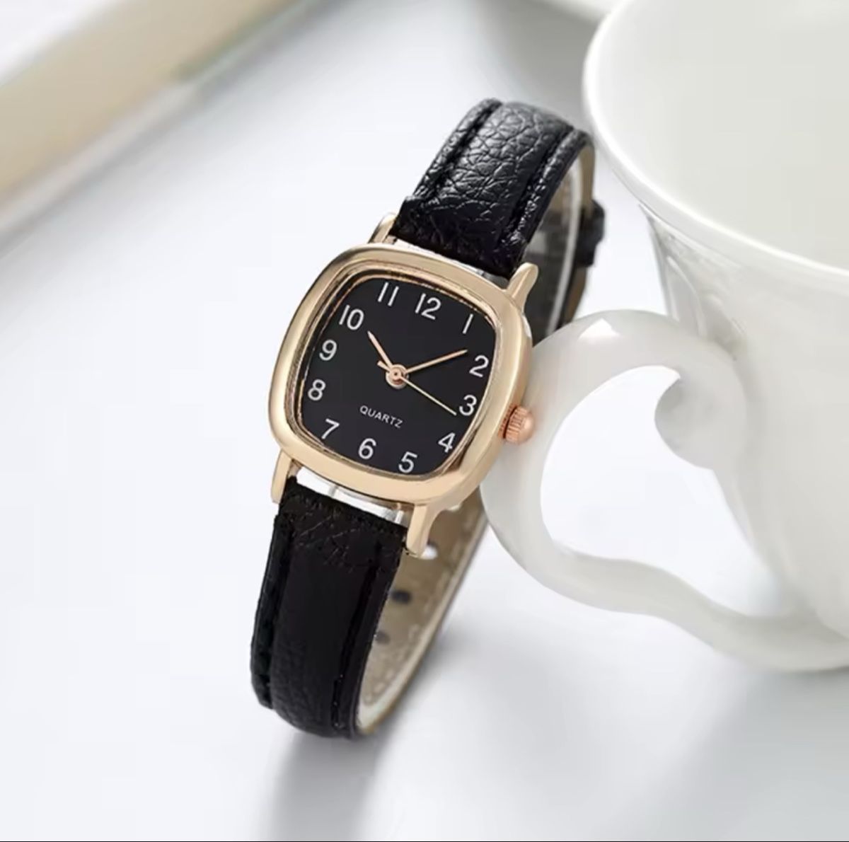 Orologi: Montre en cuir 100% véritable  – Nuovo e nell'imballaggio originale da Châtel-St-Denis venduto da Montclair_Swiss
