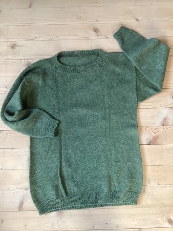 Grüner Wollpullover, warm & kuschelig, Gr. M wie neu