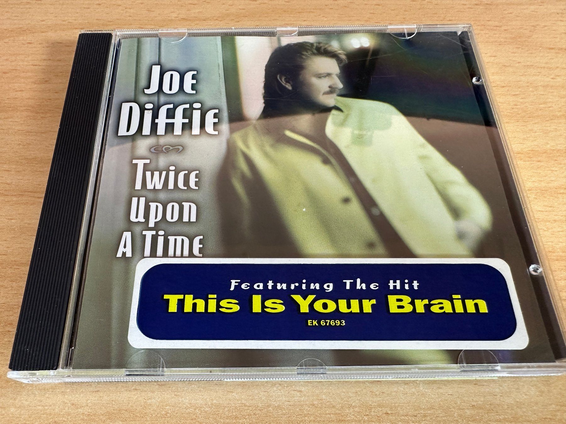 CD: Joe Diffie – Twice Upon A Time – Usato da Rikon im Tösstal venduto da Alpenmutz