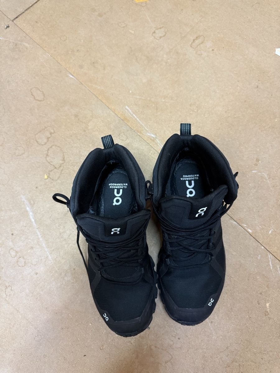 On Scarpe da uomo: On Cloud / Gr. 40 Schwarz Outdoor Top – Usato da St.Gallen venduto da Wvuvuosa 1
