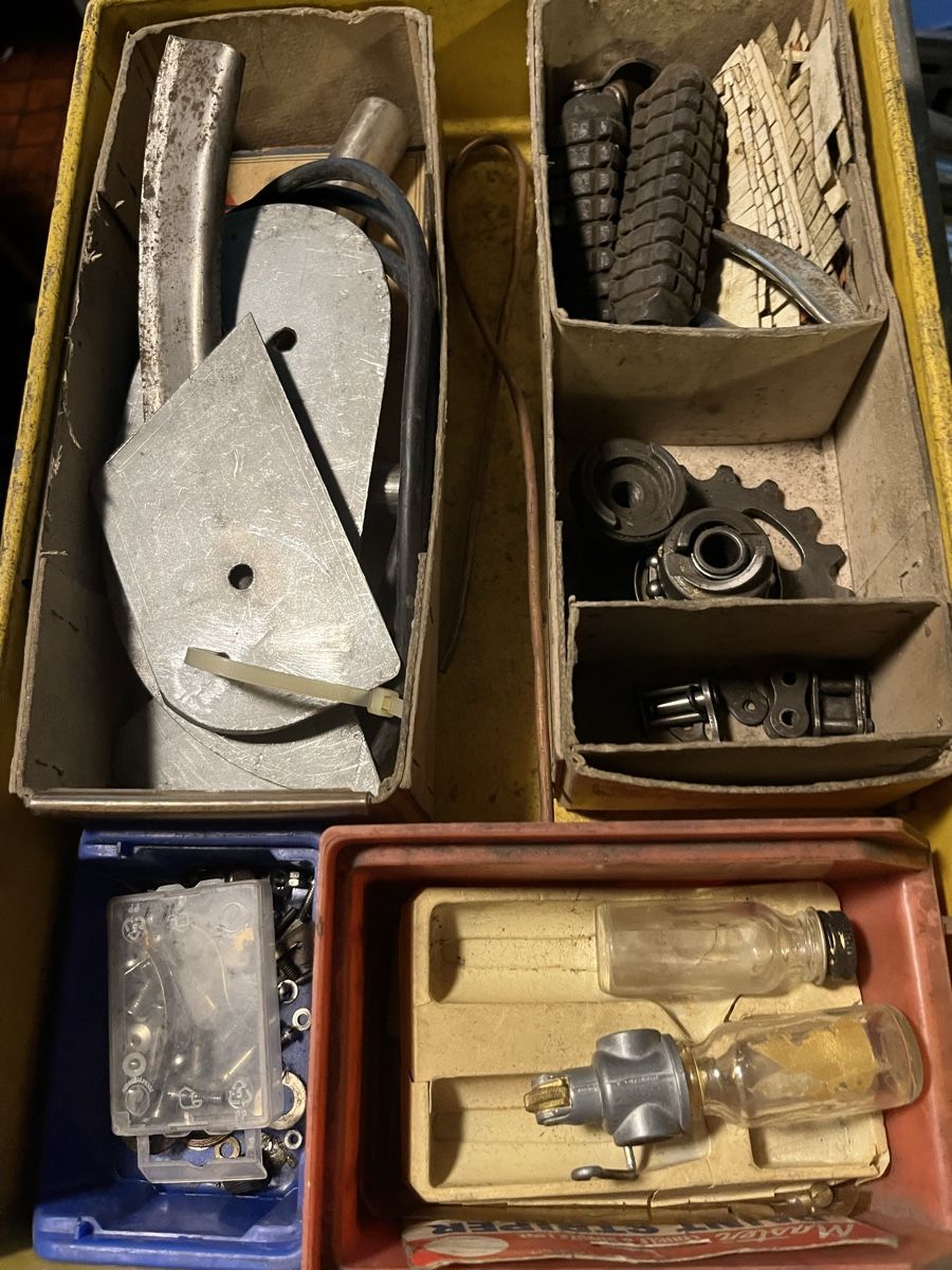 Motosacoche Altro: Motosacoche Oldtimer Teile – Usato da Winkel venduto da Tongabonga