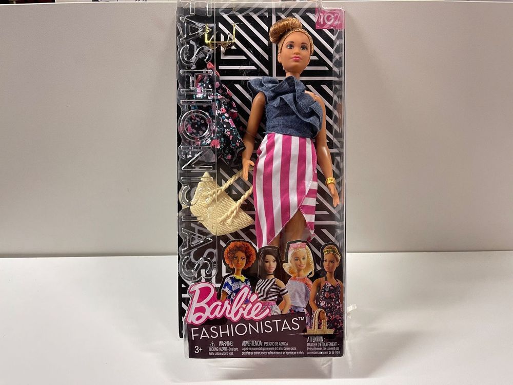 Barbie Fashionistas Nr. 234 Puppe für Mädchen lila