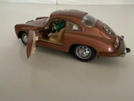 Porsche 356B coupé Hongwell 1-43 div. Fehlteile Figuren!50