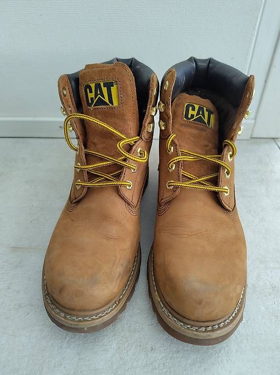Caterpillar Scarpe da uomo: Chaussures caterpillar 43 – Usato da Petit-Lancy venduto da chevalier