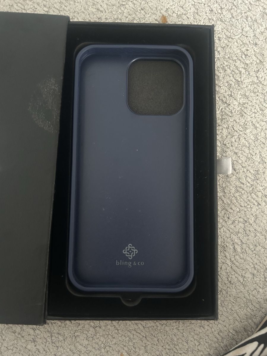 Apple Covers & Schutzfolien: Handyhülle IPhone 15 pro max – Neu und originalverpackt aus Cham von jas_vr6t 1