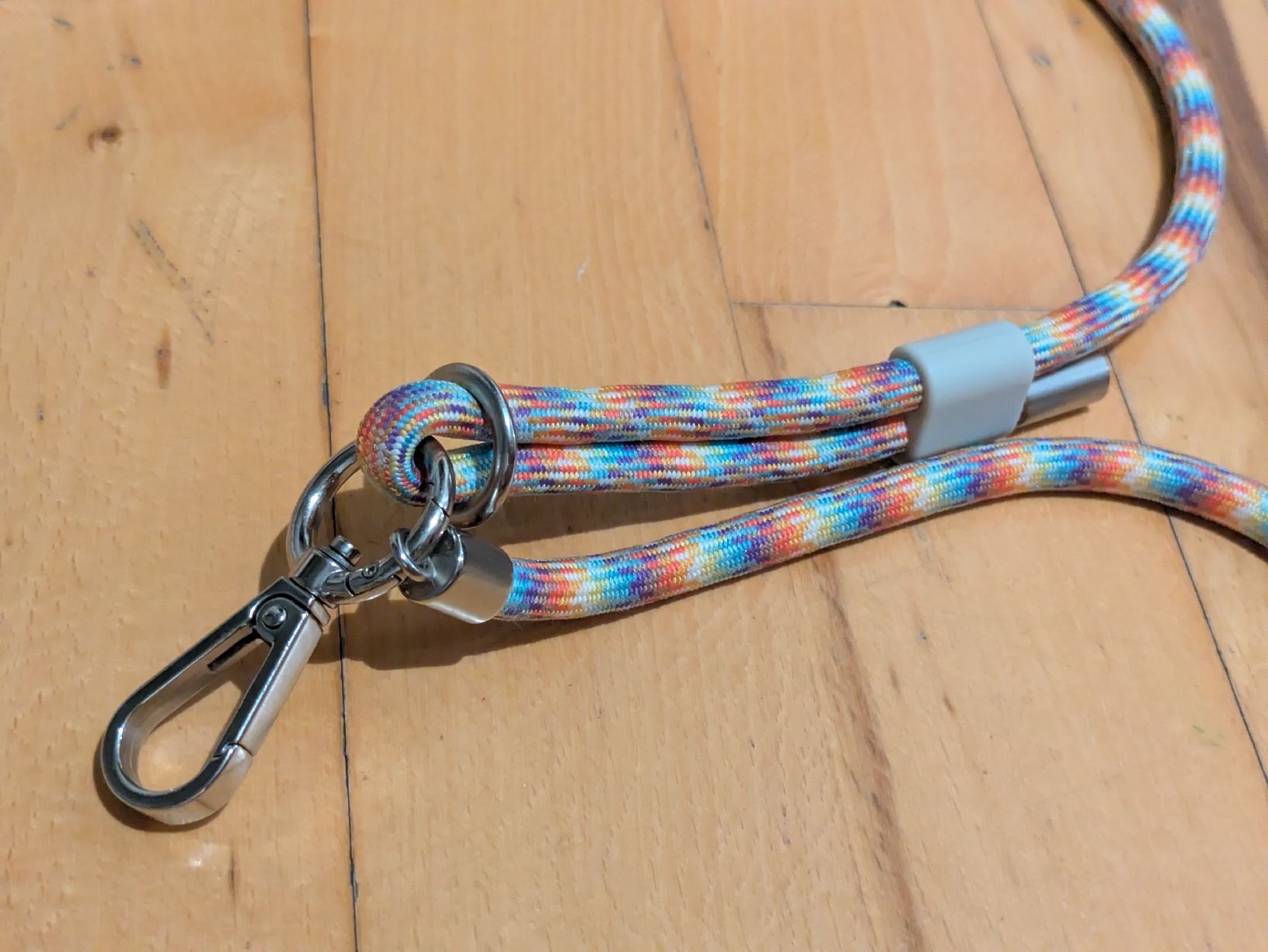 Altro in  Abbigliamento & Accessori: Lanyard Regenbogen Rhinoshield – Usato da Wädenswil venduto da mon_5cn9 3