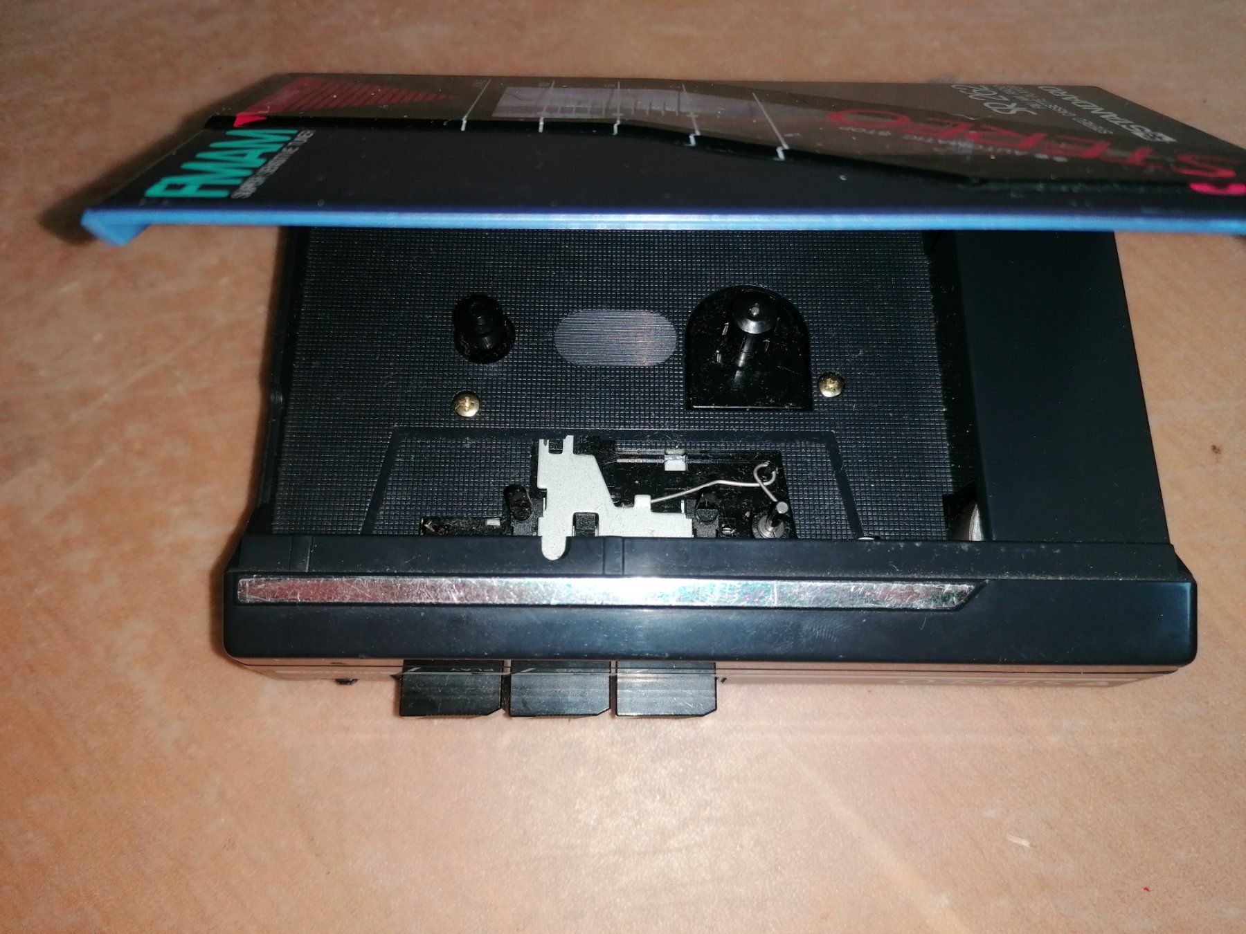Lettore multimediale portatile: Walkman mit FM/AM Radio – Usato da Burgdorf venduto da A006972 2