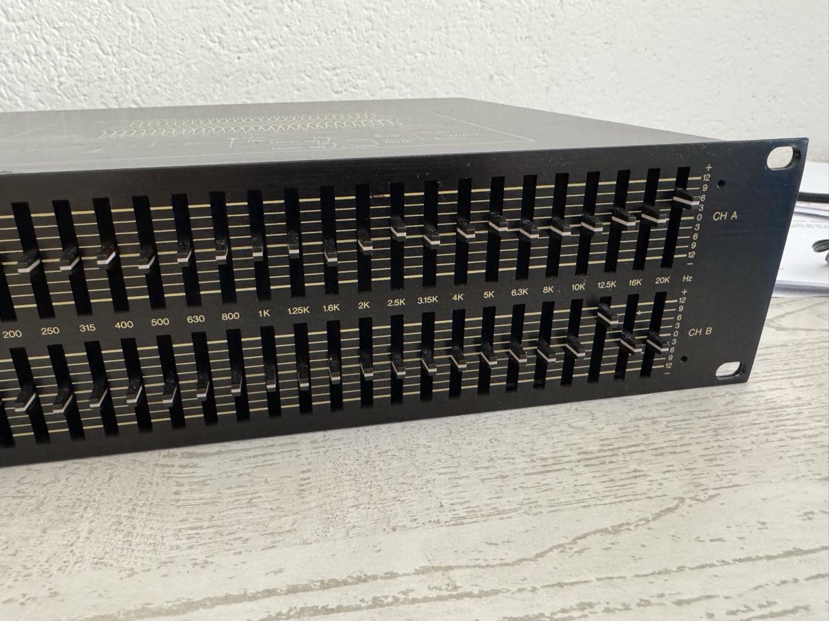 Yamaha Equalizer: yamaha q2031 graphic equalizer – Gebraucht aus Zunzgen von milesdavis76 2