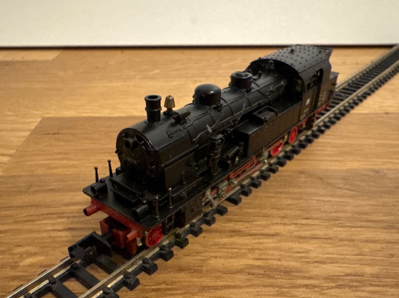 Arnold Modellini di ferrovie: Arnold 2270 Dampflok DB BR 78 211 – Usato da Schlierbach venduto da Look8 2