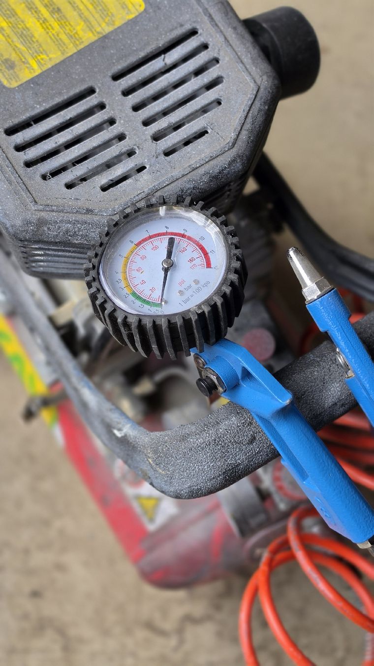 Kompressoren: OKAY POWER Kompressor rot gebraucht – Gebraucht aus Wiler b. Utzenstorf von Reflect_GmbH 1