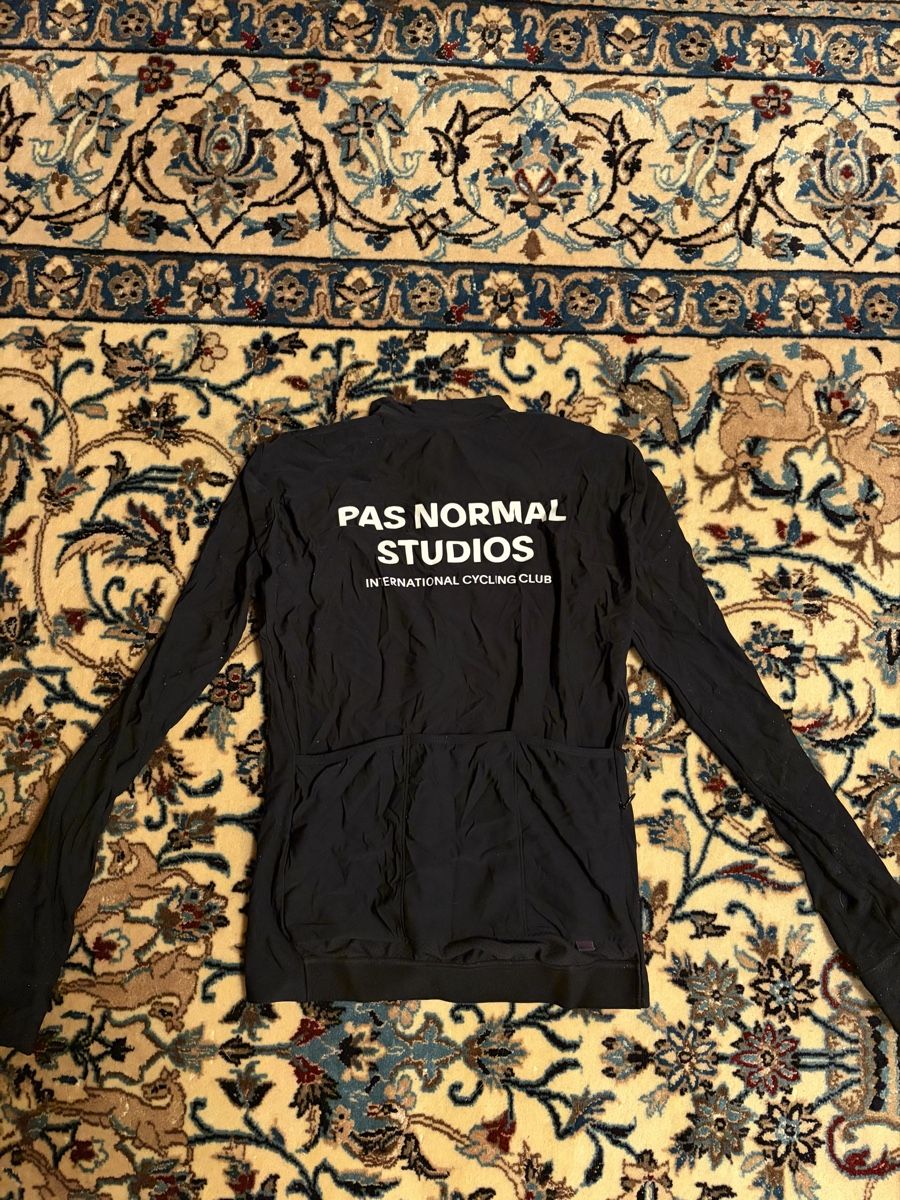 Pas Normal Studios Canottiere & Pantaloni: Pas Normal Studios M Long sleeve Jeraey – Nuovo (secondo la descrizione) da Zürich venduto da von_sj9s 2
