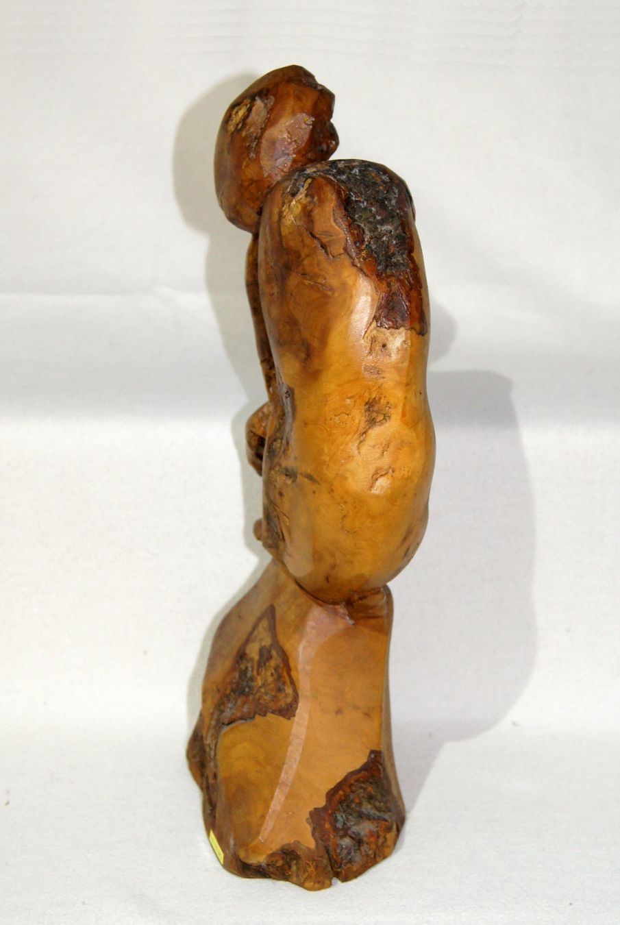 Figurines: Auf Baumstrunk sitzende junge Frau – D'occasion à Geroldswil par ARTEFACTO 6