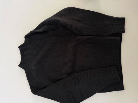 Damen Pullover schwarz Grösse M Uniqlo guter Zustand