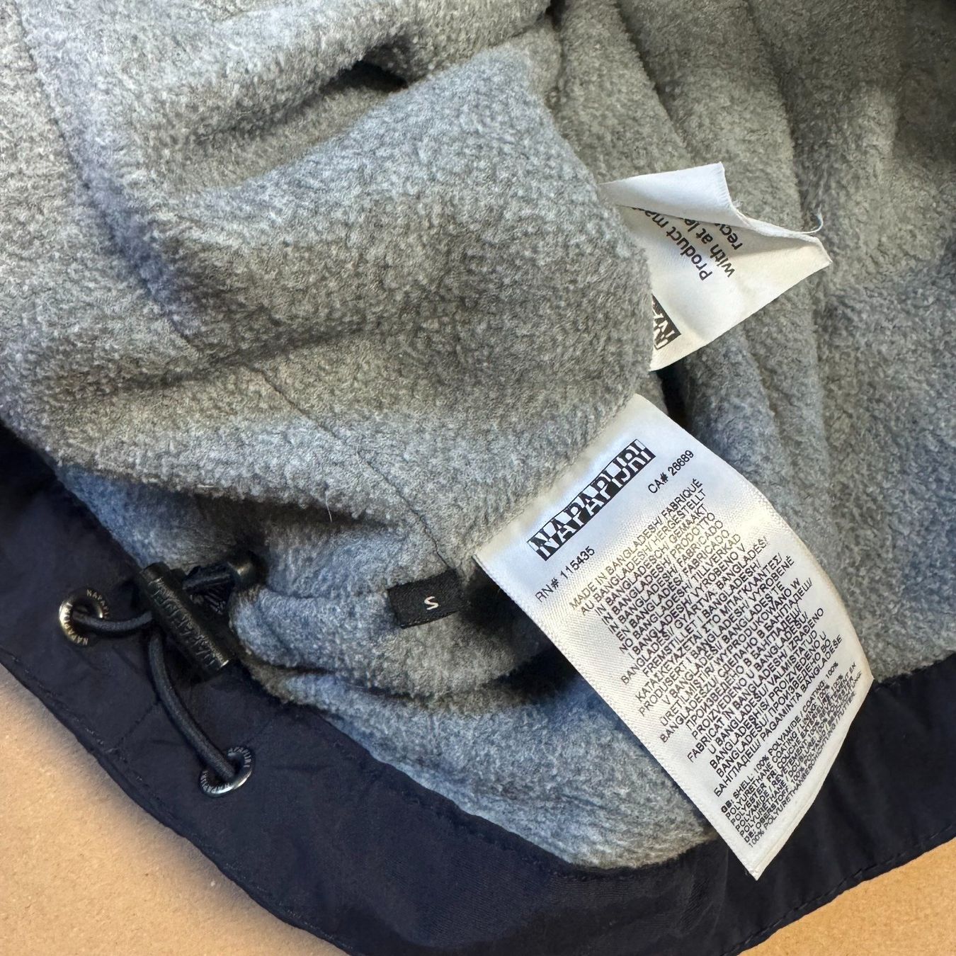 Napapijri Giacche: Napapijri navy blue functional rain-protective jac – Usato da St. Gallen venduto da sourced_limited 6