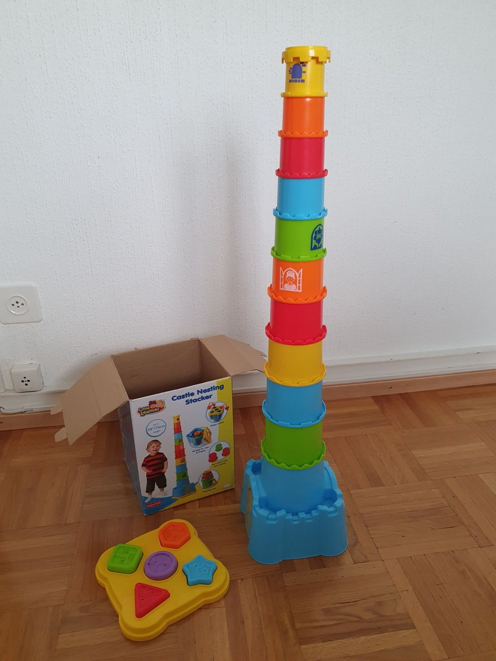 Spiele: Little Learner Castle Nesting Stacker - Jeu d'enfant 18 mois – Gebraucht aus Prilly von RoDyRe