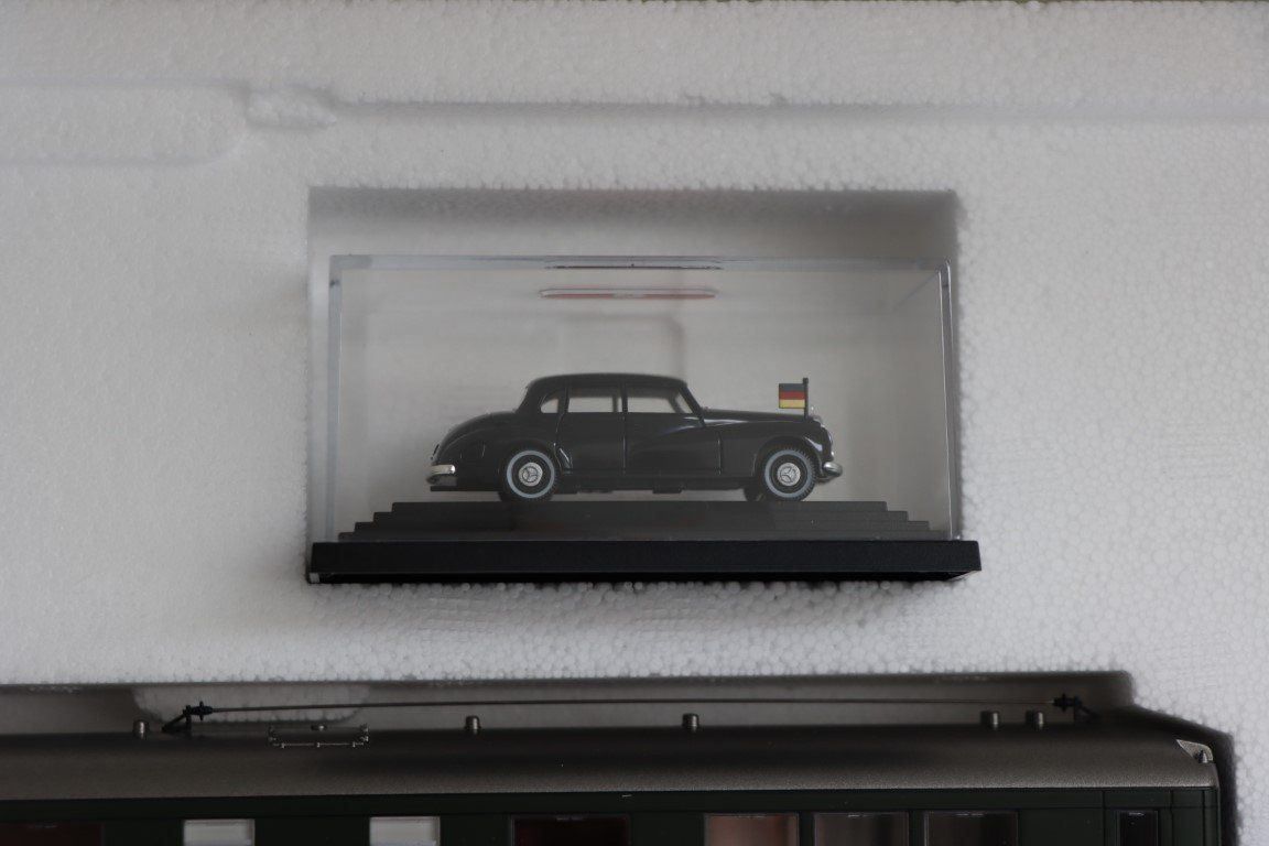 Modelleisenbahnen: Salonwagen Set (3083-3084) – Neu (gemäss Beschreibung) aus Bäriswil BE von WWYN-Liquidationen 7