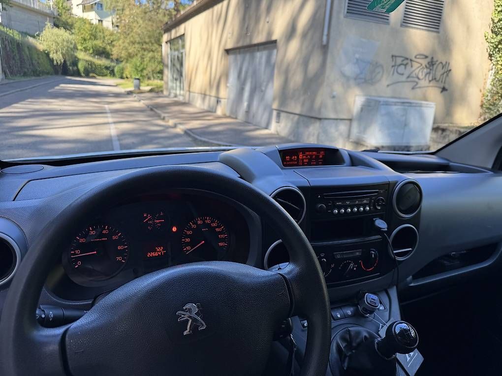 Nutzfahrzeuge: Peugeot Partner 1.6 VTi – Gebraucht aus Samstagern von cla_q2h2 3