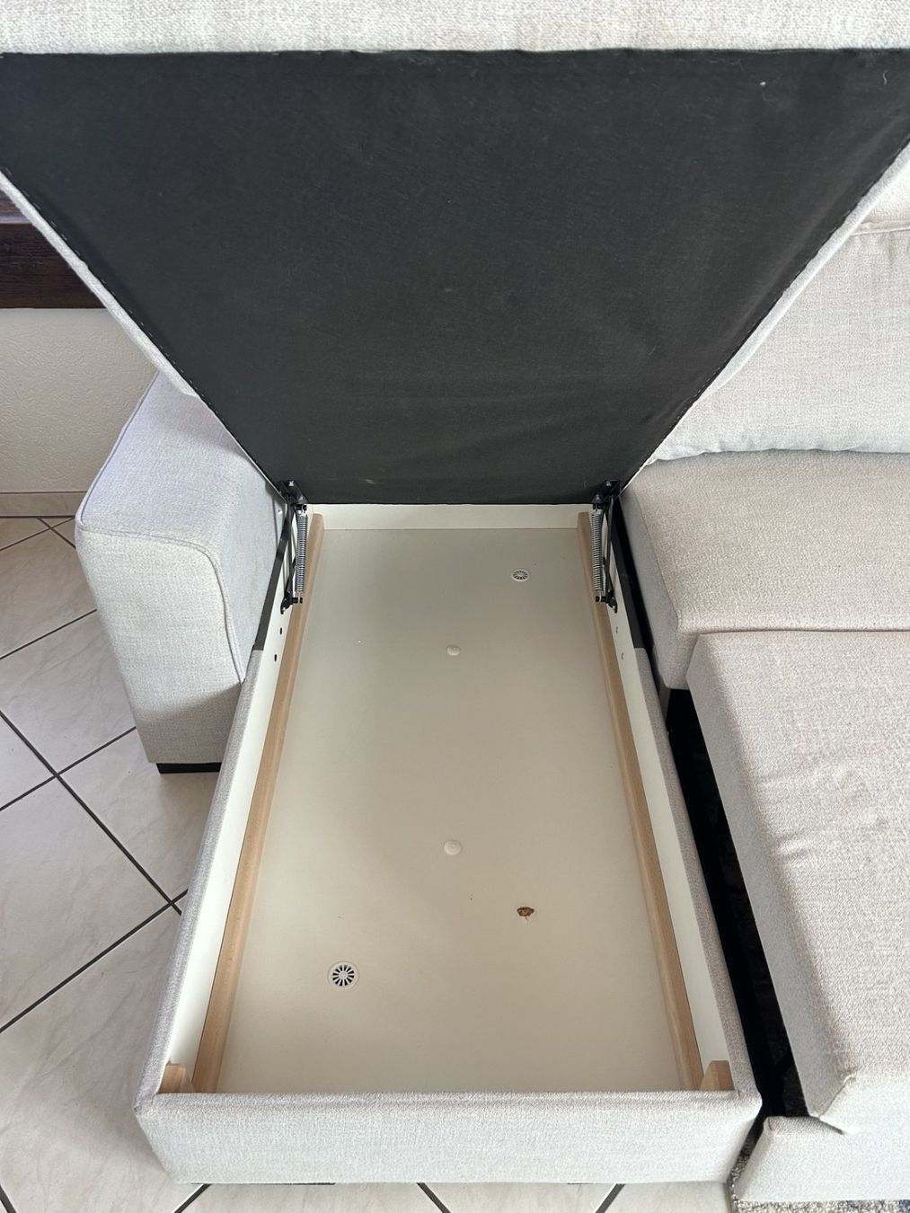 Livique Divani: Schlafsofa mit Bettkasten hellgrau Stoff gebraucht – Usato da Herisau venduto da Rakharo 3