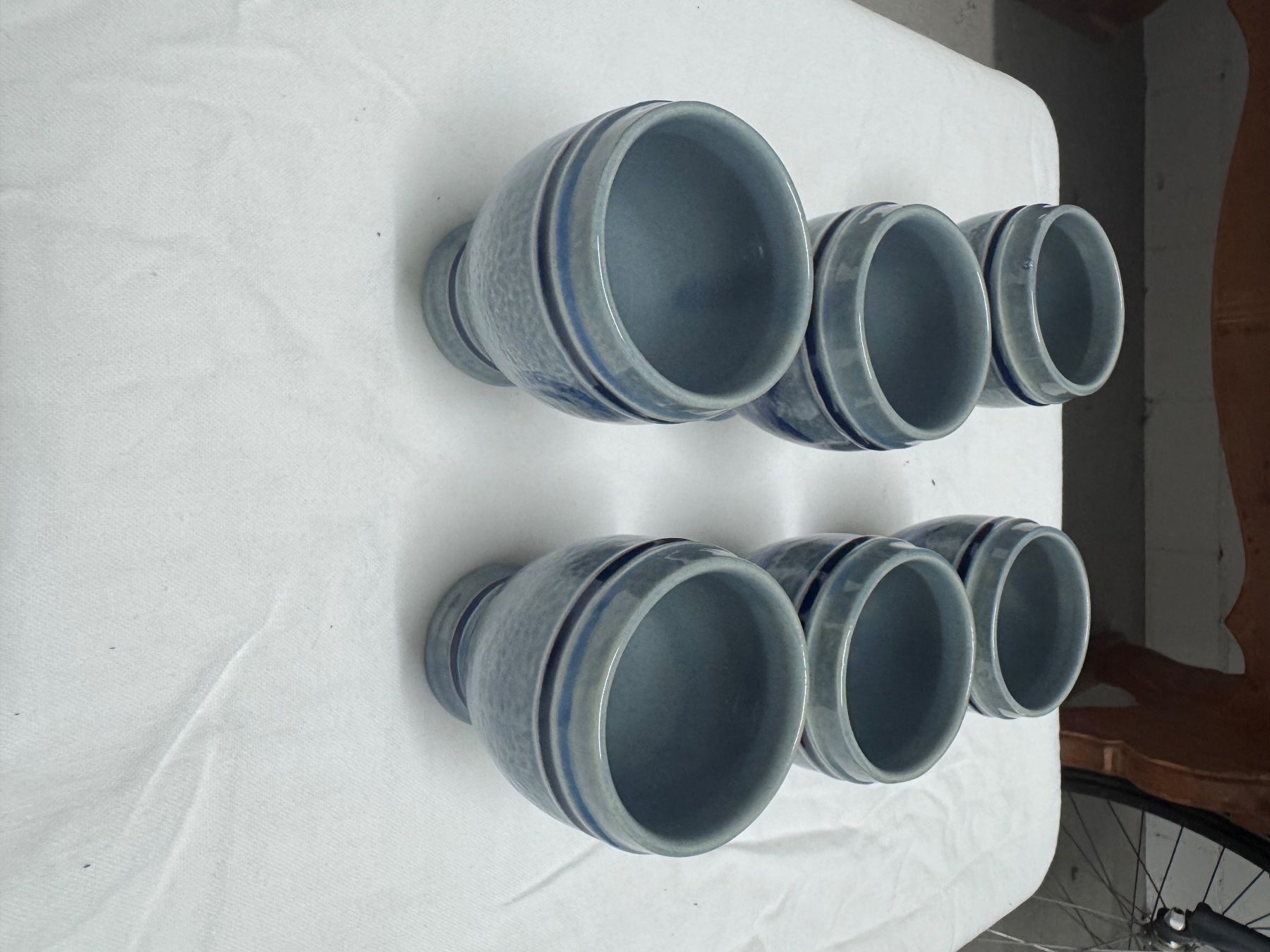 Bicchieri: 6er Set Steingutbecher, rustikal, blau-grau, Handarbeit – Usato da Winterthur venduto da tam_7tbh 1