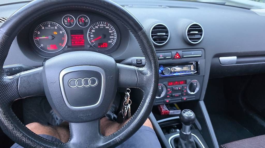 Automobili: Audi A3 1.6 tfsi  – Usato da Bouveret venduto da JanoWallis 2