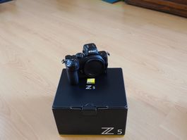 Nikon Z5 Body - CH Garantie mit 199 Auslösungen