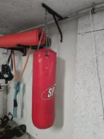 Boxsack SP rot inklusive Deckenhalterung gebraucht