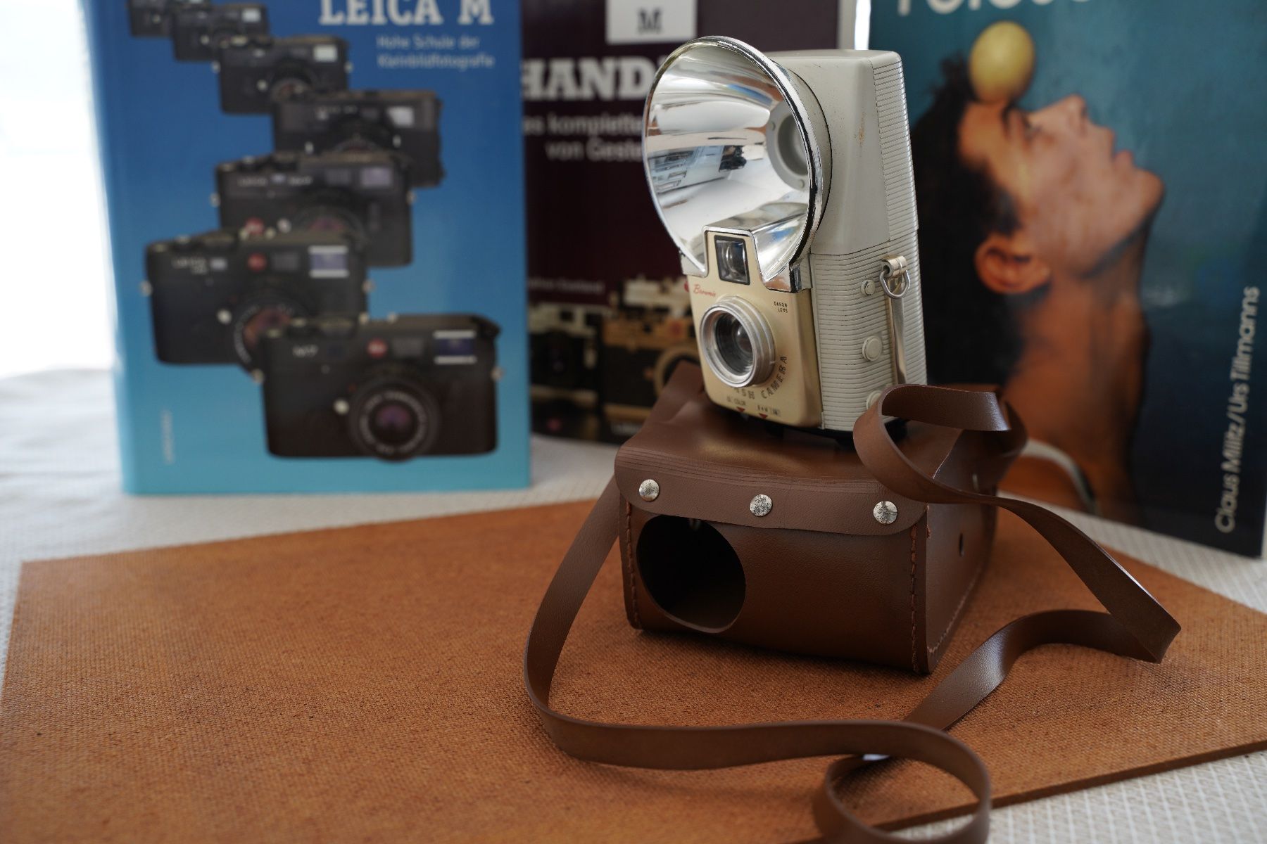 Kodak Fotocamera: Kodak Brownie Starflash Kamera Camera - Hülle – Difettoso da Dagmersellen venduto da sim_zqh8 6