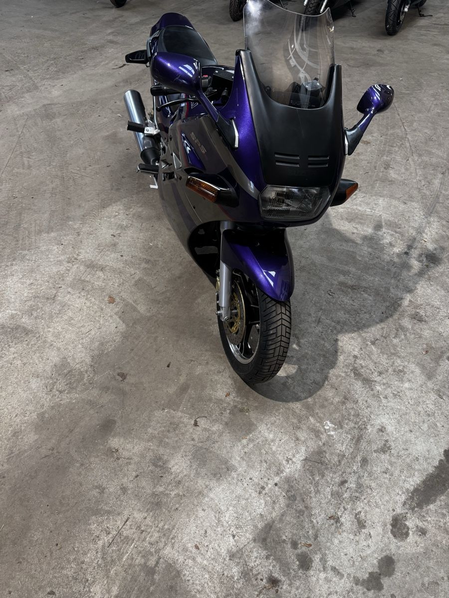 Suzuki Strada: Moto Suzuki GSX 1100 – Usato da pringy venduto da the_w9vh