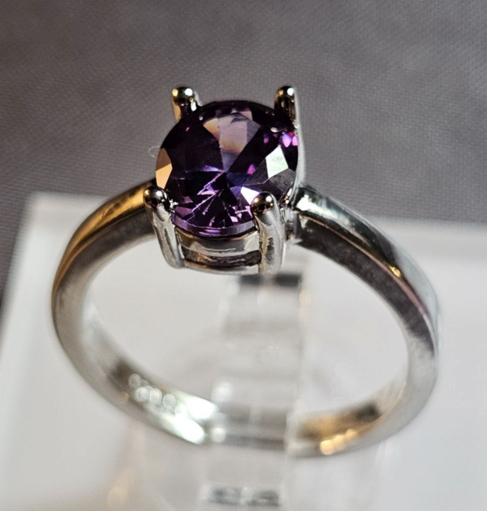Ringe: Eleganter Ring mit Amethyst, 925 versilbert, Gr. 8 – Neu (gemäss Beschreibung) aus Grenchen von maretop 1