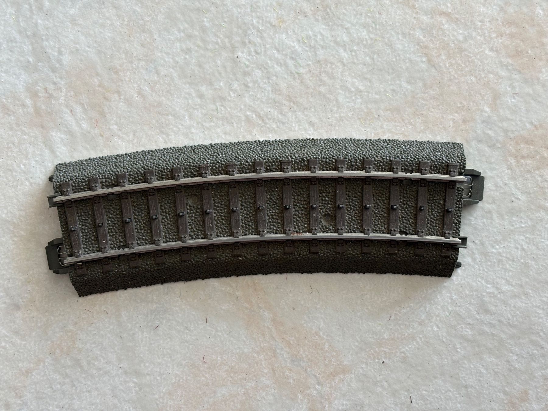 Märklin Modelleisenbahnen: 1x Marklin C 24215 Gleis – Gebraucht aus Hauterive NE von eriamch